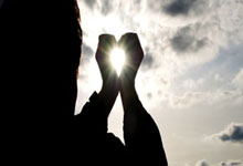 6688体育：詹姆斯26分米切尔24+7 不敌骑士吞下两连败.